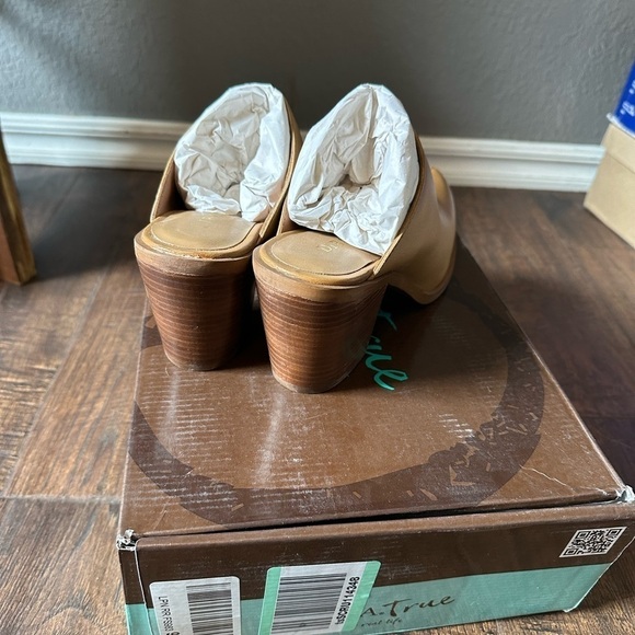 Diba True | No Vella Mule - Picture 7 of 9